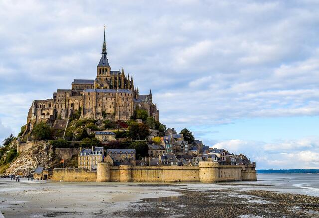 mont-saint-michel-g271d6be5e_1920.jpg