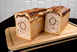 地鶏とリ・ド・ヴォー、モリーユ茸のパテ・アン・クルート　Pâté croûte de volaille fermière, ris de veau et morilles